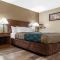Econo Lodge Hays I-70