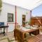 Casita Charm, Cozy Character
