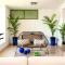 Polo Royale Waterfront Luxury Apt - 3 terraces and pool