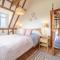 Stylish rural cottage with views over fields and the River Stour - The Granary - Colchester