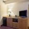 Quality Suites Lansing West