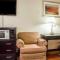 Rodeway Inn MacArthur Airport