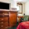 Rodeway Inn & Suites Brunswick near Hwy 1