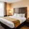 Comfort Suites Maingate East