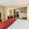 Comfort Inn & Suites Greenwood near University