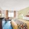 Super 8 by Wyndham West Memphis