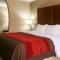 Comfort Inn & Suites Leeds I-20