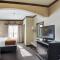 Comfort Suites University Drive