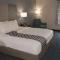 La Quinta Inn & Suites by Wyndham Peru Starved Rock St Park
