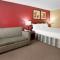 Ramada by Wyndham Bettendorf