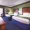 La Quinta by Wyndham Shawnee