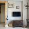 Retro n’ Boujee 1BR Apt with Pool and Balcony