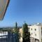 Retro n’ Boujee 1BR Apt with Pool and Balcony