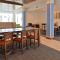 Holiday Inn Express & Suites - Brighton South - US 23, an IHG Hotel - Брайтон