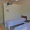Santorini Camping/Rooms