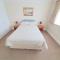 Wentworth Apartment with 2 bedrooms, Superfast Wi-Fi and Parking - Sittingbourne