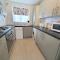 Wentworth Apartment with 2 bedrooms, Superfast Wi-Fi and private parking - Sittingbourne