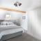 Hastings Retreat Rural barn conversions with Private Lake - 阿什比德拉祖什