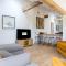 Hastings Retreat Rural barn conversions with Private Lake - 阿什比德拉祖什