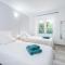 Villa Can Pau, pool and garden close to the beach