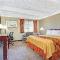 Travelodge by Wyndham Iowa City
