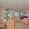 Tairua Waterfront Retreat - Tairua Apartment