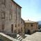 Tuscan Farmhouse with 7 Apartments for max 30 persons