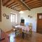 Tuscan Farmhouse with 7 Apartments for max 30 persons