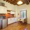 Tuscan Farmhouse with 7 Apartments for max 30 persons