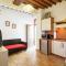 Tuscan Farmhouse with 7 Apartments for max 30 persons