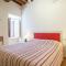 Tuscan Farmhouse with 7 Apartments for max 30 persons