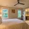 Spacious Elk Mountain Sanctuary with Deck and Views! - أشفيل