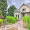 Spacious Elk Mountain Sanctuary with Deck and Views! - أشفيل