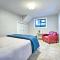 Modern Lake Michigan Home with 3 Lakefront Decks! - هولاند