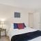 Vibrant Pad next to ForestPark/BJC/WashU