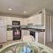 Condo with Pool Access Less Than 4 Miles to Siesta Key Beach - 萨拉索塔