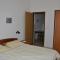 Apartment Kustici 6335e