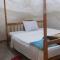 Highway Motel - Nebbi