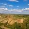 AGRiCAMPiNG POGGiO Ai PiNi WiNE CAMPiNG