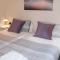 Chestnut Court 2 Bed Apartment FREE Parking WiiFi Smart TV - Wellingborough