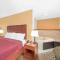Days Inn by Wyndham Lamar