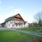 Spacious apartment near Lake Constance