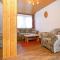 Spacious apartment near Lake Constance