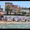 Ladies Beach Hotel