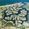 Superbe Marina Spacieuse en face de la Plage!