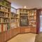 Harpers Ferry Apartment with Private Pool and Hot Tub!