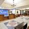 Holiday Inn Express Hotel & Suites Howell by IHG