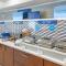 Holiday Inn Express Hotel & Suites Cincinnati-Blue Ash by IHG