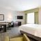 Candlewood Suites West Edmonton - Mall Area, an IHG Hotel