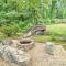 Hootenanny at Horton Creek Creekside Escape!